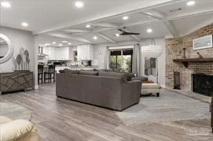 2601 Tinosa Cir, Pensacola, FL 32526 - Photo 2