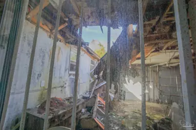 6971 Jefferson Ave, Century, FL 32535 - Photo 12