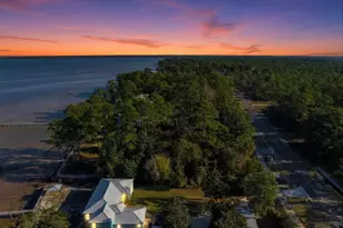 6404 E Bay Blvd, Gulf Breeze, FL 32563 - Photo 1