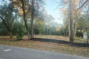 6206 Lucy St, Pensacola, FL 32503 - Photo 1