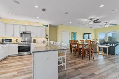 8162 Gulf Blvd, Navarre Beach, FL 32566 - Photo 16