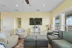 8162 Gulf Blvd, Navarre Beach, FL 32566 - Photo 18