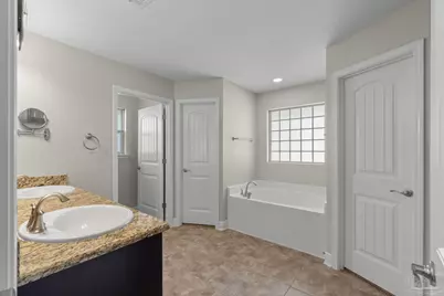 7048 Flintwood St, Navarre, FL 32566 - Photo 18
