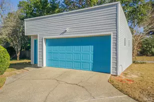 4690 Peacock Dr, Pensacola, FL 32504 - Photo 6