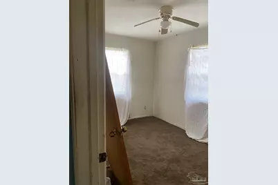 84 S Garfield Dr, Pensacola, FL 32505 - Photo 10