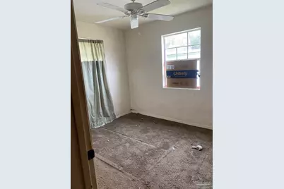 84 S Garfield Dr, Pensacola, FL 32505 - Photo 6
