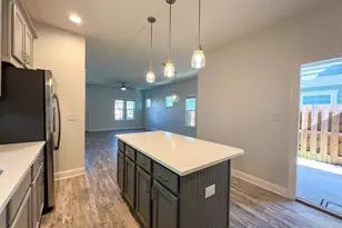 949 W Gregory St, Pensacola, FL 32502 - Photo 10