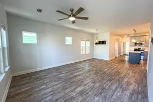 949 W Gregory St, Pensacola, FL 32502 - Photo 2