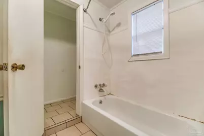 812 N D St, Pensacola, FL 32501 - Photo 22