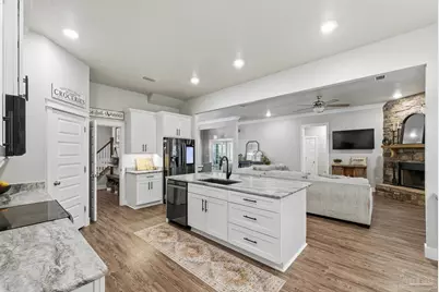 6808 Santa Clara Dr, Navarre, FL 32566 - Photo 2