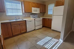 2520 Trailwood Dr, Pensacola, FL 32526 - Photo 4