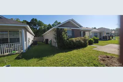 2520 Trailwood Dr, Pensacola, FL 32526 - Photo 2