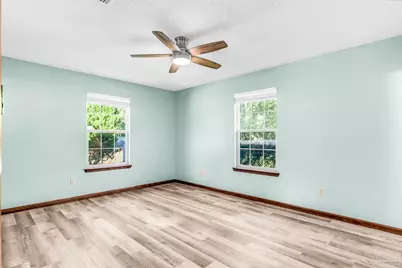 6590 Warren Rd, Milton, FL 32583 - Photo 12