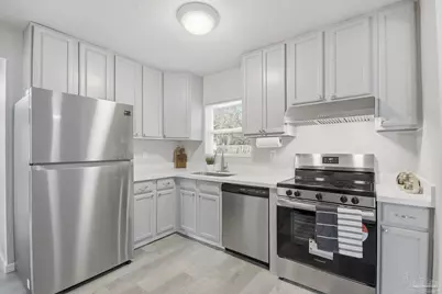 4918 Lillian Hwy, Pensacola, FL 32506 - Photo 2