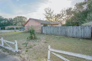 7150 Santa Barbara St, Pensacola, FL 32526 - Photo 4