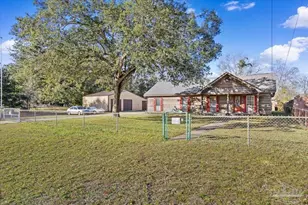 650 Hawkins St, Pensacola, FL 32534 - Photo 2