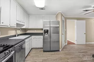 650 Hawkins St, Pensacola, FL 32534 - Photo 12