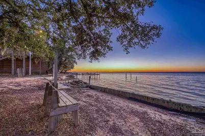 305 S Garcon Point Rd, Milton, FL 32583 - Photo 8