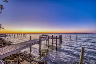 305 S Garcon Point Rd, Milton, FL 32583 - Photo 8