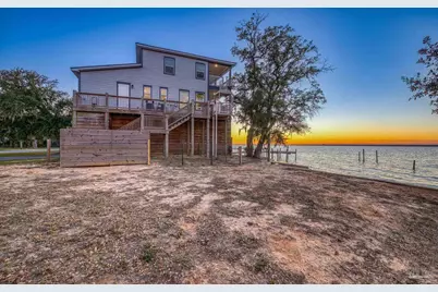 305 S Garcon Point Rd, Milton, FL 32583 - Photo 4