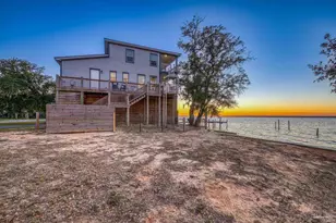 305 S Garcon Point Rd, Milton, FL 32583 - Photo 4