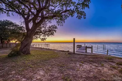 305 S Garcon Point Rd, Milton, FL 32583 - Photo 2