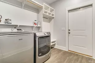 8245 Verano St, Navarre, FL 32566 - Photo 10