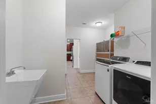 2548 Bluewater Dr, Navarre, FL 32566 - Photo 30