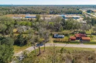 3020 Woodbury Cir, Cantonment, FL 32533 - Photo 20