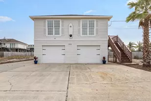 806 Maldonado Dr, Pensacola Beach, FL 32561 - Photo 4