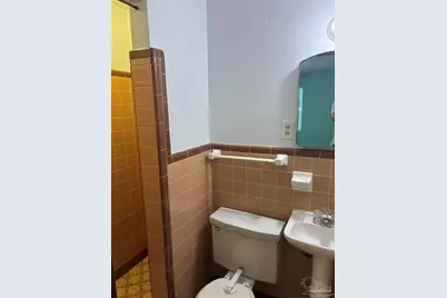 425 Rentz Ave, Pensacola, FL 32507 - Photo 8