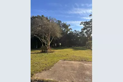 2435 W Belmont St, Pensacola, FL 32505 - Photo 2