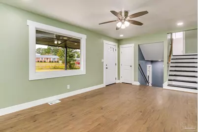 7206 Esther St, Pensacola, FL 32506 - Photo 2