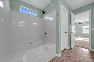 2121 Coral Creek Dr, Pensacola, FL 32506 - Photo 32