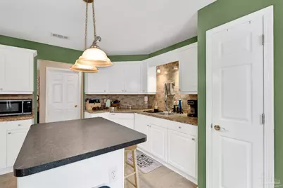 2121 Coral Creek Dr, Pensacola, FL 32506 - Photo 10