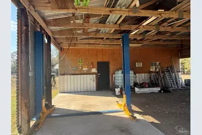 11560 Mobile Hwy, Pensacola, FL 32526 - Photo 12