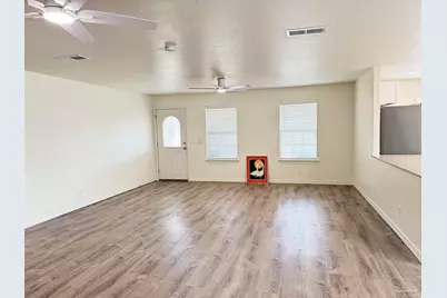 11560 Mobile Hwy, Pensacola, FL 32526 - Photo 16