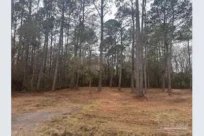 4579 Lakeview Dr, Milton, FL 32583 - Photo 2