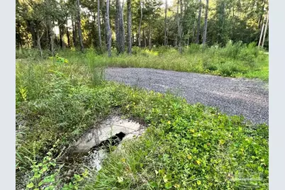 4579 Lakeview Dr, Milton, FL 32583 - Photo 8