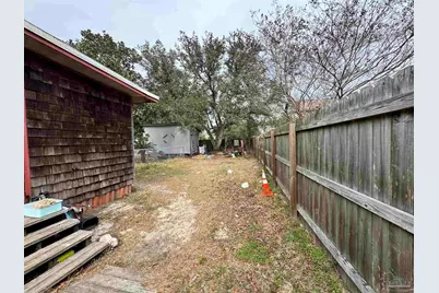 2206 Janet St, Navarre, FL 32566 - Photo 16