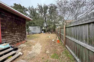 2206 Janet St, Navarre, FL 32566 - Photo 16