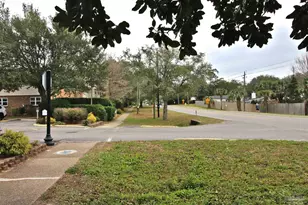 1200 Shoreline Dr, Gulf Breeze, FL 32561 - Photo 52