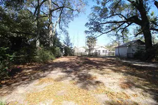 3102 E De Soto St, Pensacola, FL 32503 - Photo 12