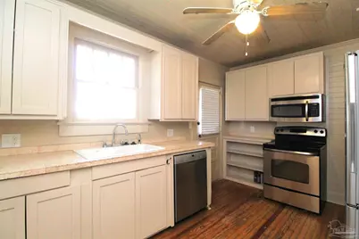 3102 E De Soto St, Pensacola, FL 32503 - Photo 10