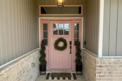 5710 Peach Dr, Milton, FL 32571 - Photo 2