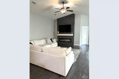 5710 Peach Dr, Milton, FL 32571 - Photo 6