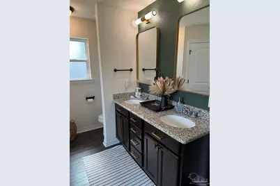 5710 Peach Dr, Milton, FL 32571 - Photo 10