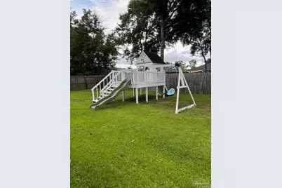 5710 Peach Dr, Milton, FL 32571 - Photo 18