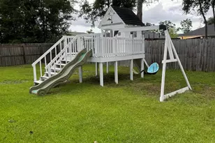 5710 Peach Dr, Milton, FL 32571 - Photo 18