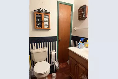 5224 Parkway Dr, Milton, FL 32570 - Photo 10